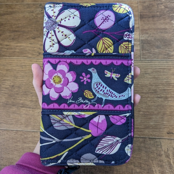 Vera Bradley Pigeon Printed Floral Nightingale Accordion Wallet - Picture 8 of 8
